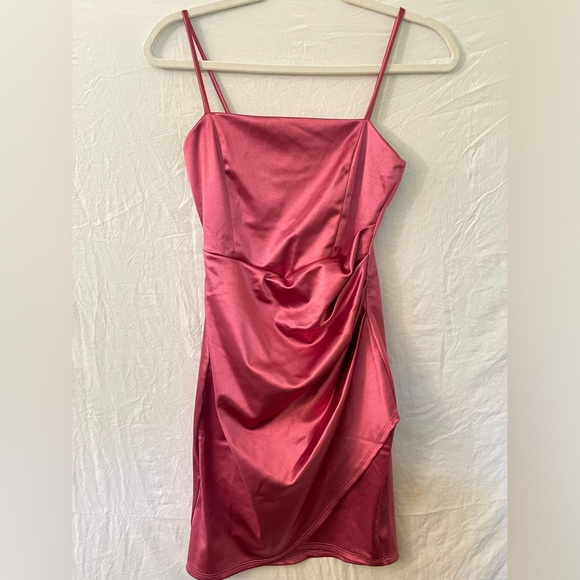 [Windsor] mauve/pink satin mini dress in small - Picture 7 of 9
